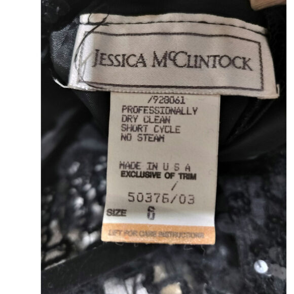 3791) Vintage Jessica McClintock Black Velvet with Lace Decolletage Dress Size 6 - Picture 11 of 12